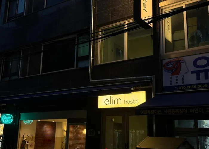 Elim 旅馆 *